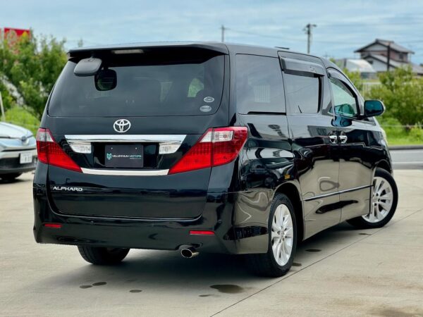 Alphard traseira