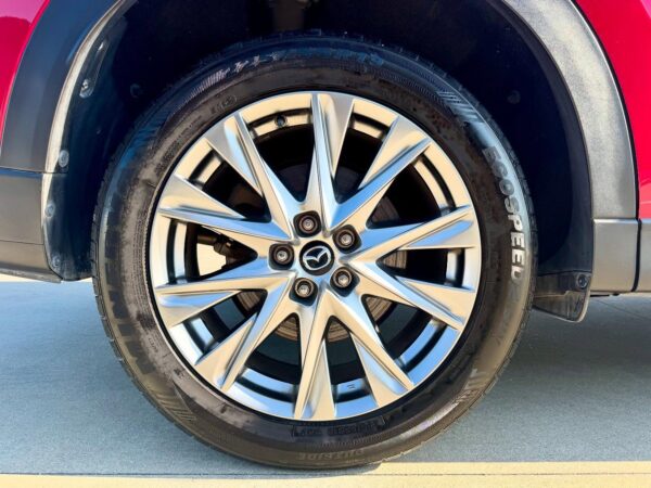CX-8 roda