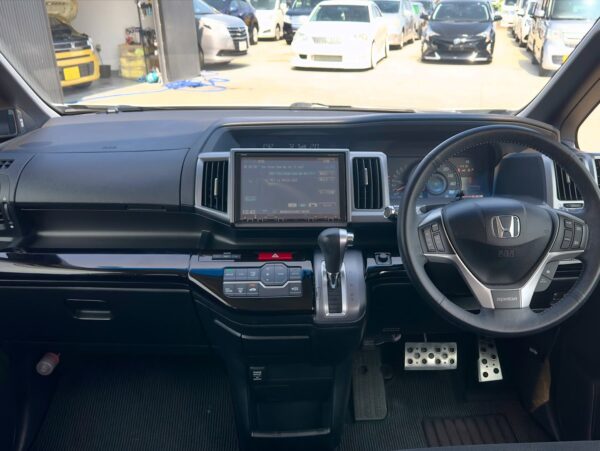Stepwagon painel