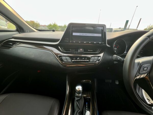 C-HR painel