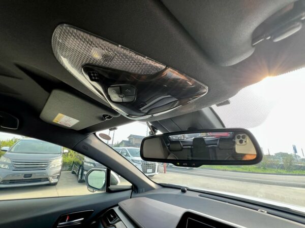 C-HR retrovisor