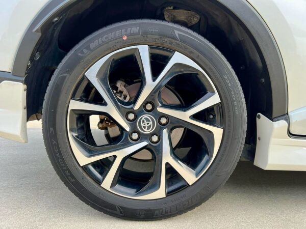 C-HR roda
