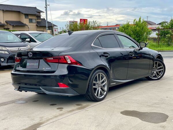 Lexus traseira