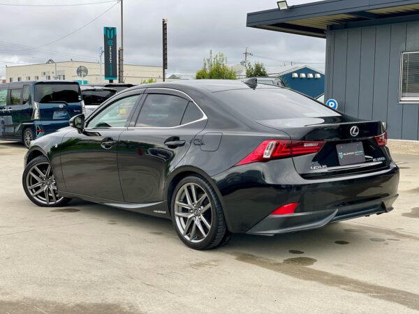 Lexus traseira