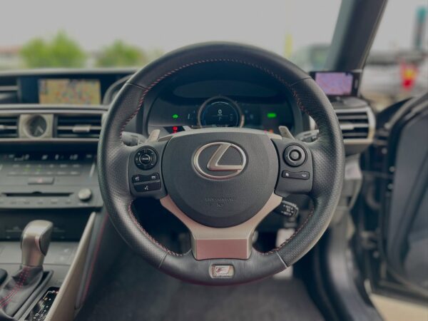 Lexus volante