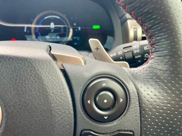 Lexus comando volante