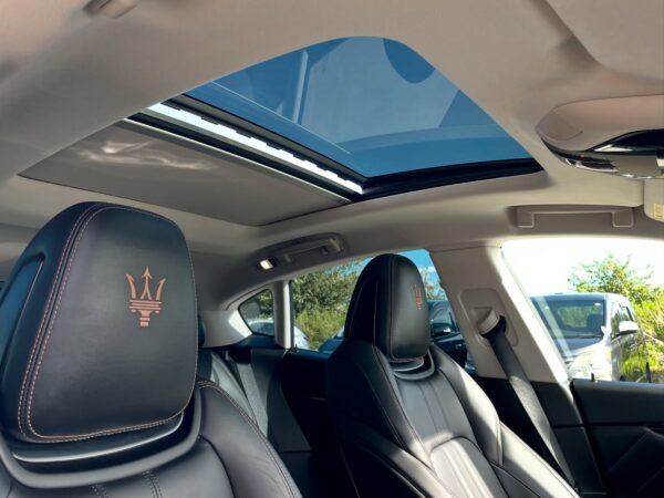 Maserati teto solar