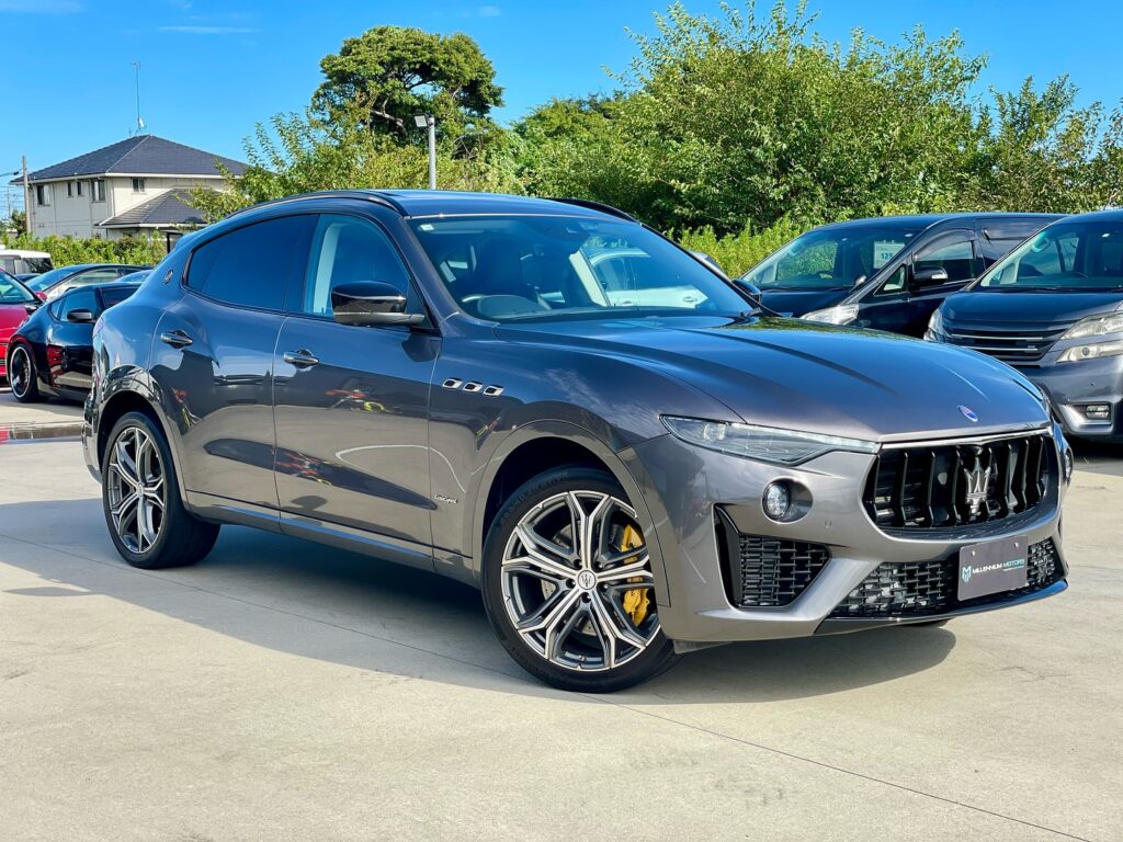 Maserati frente
