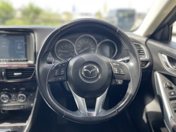 Atenza volante