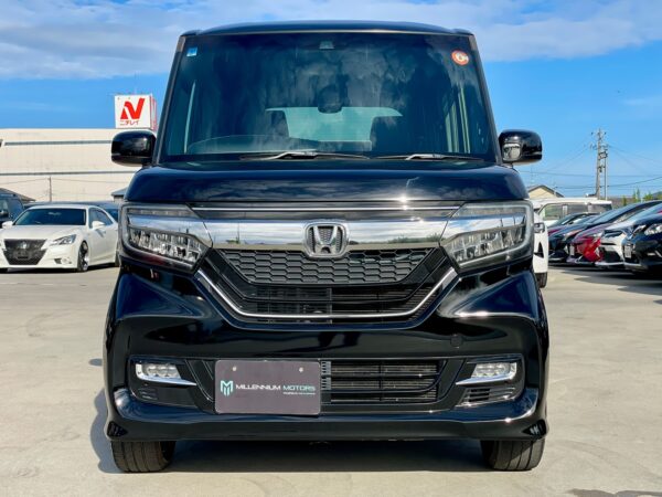 N-Box frente