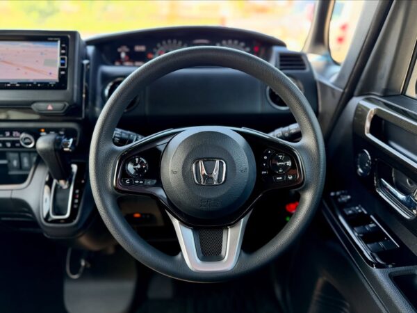 N-Box volante