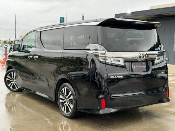 Vellfire traseira