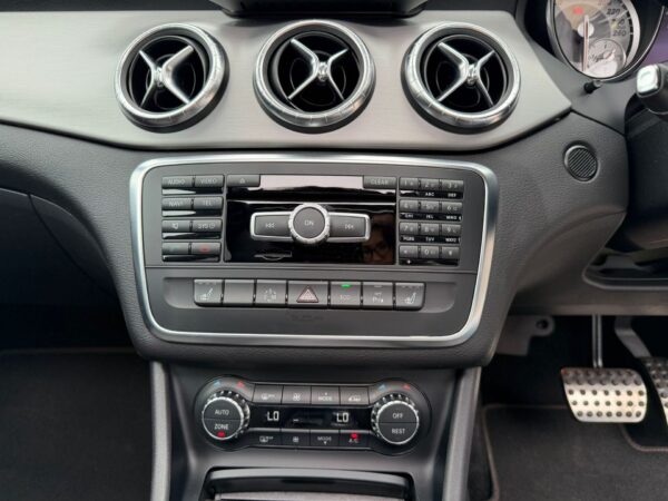 Mercedes painel