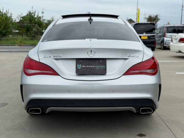 Mercedes traseira